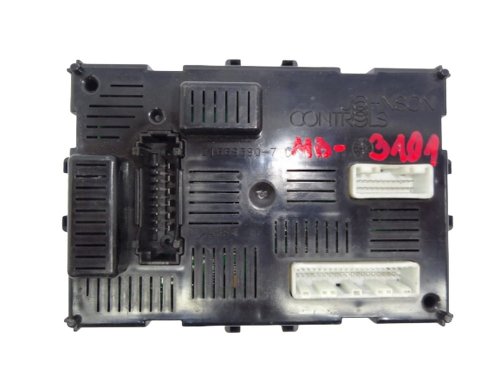 BCM Control Unit L2CR+ 8200652286 Renault Clio 3 Johson Controls 1.4 Used