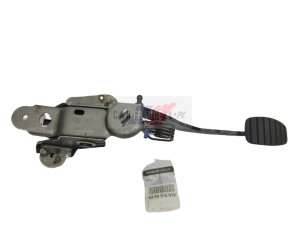 Clutch Pedal 8200510910 New OE Renault Clio 3