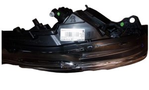 Right Headlamp 1685352480 New Original Citroen Peugeot 208