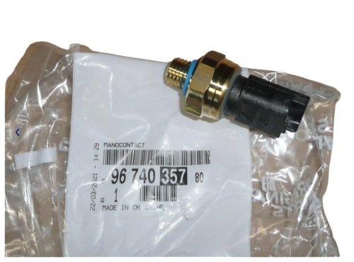 Oil Pressure Sensor 1.2 THP 9674035780 New Original Citroen Peugeot C3