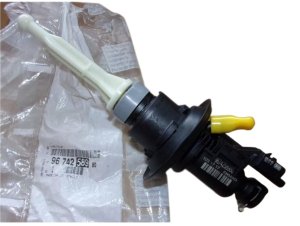 Clutch Master Cylinder 9674258980 Citroen Peugeot  2.8HDI Original 