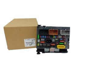 Fuse Box  9807028580  Citroen Peugeot C4 C6 407 New Original