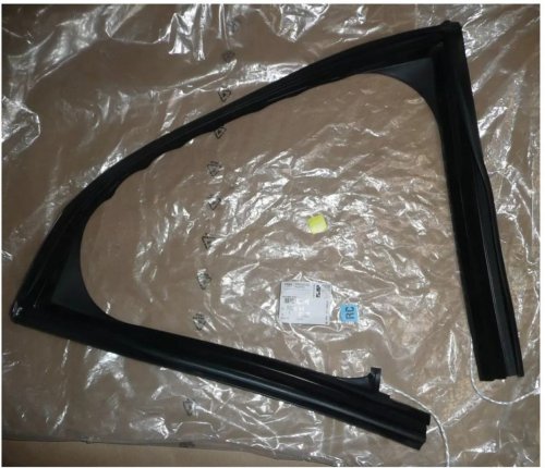 Door Window Seal Left 9300X8 Peugeot 3008 5008 Original  