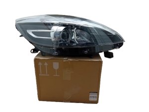 Headlight Right 260108453R New OE Renault Scenic III 12-16