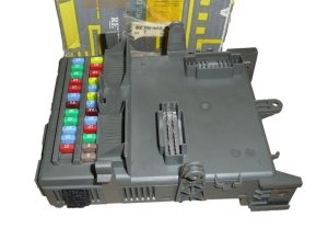 Fuse Box 8200449594 Renault Laguna II Original