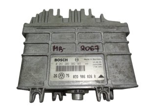 Engine Control Unit ECU 0261203302 Volkswagen New Genuine