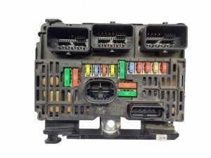 Fuse Box  6500CK Citroen Peugeot BSM-L04 