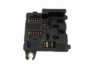 Controller  UPC RENAULT 8200306032 