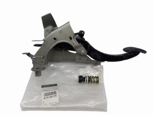 Clutch Pedal 465030037R New OE Renault Megane III