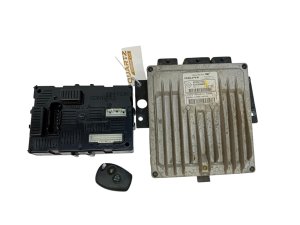 ECU Kit 1.5 DCI 8200909666 8200652285 Renault Clio III