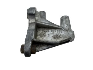 Engine Support 1.9 DCI 8200193773 Renault Scenic II