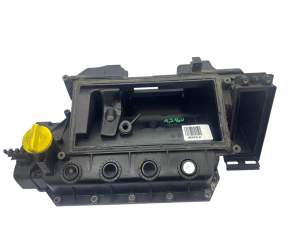 Valve Cover 1.2 16V 7701050061 8200120140  Renault Clio II  Kangoo 