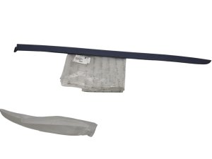 Left Front Window Moulding 8120AC 8120.AC Citroen C5 08- Original New