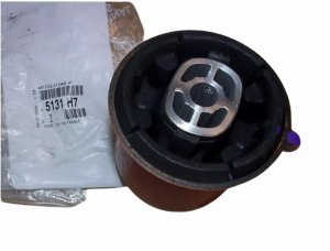 Rear Beam Bushing 5131.H7 5131H7 Peugeot 308 3008 Original New