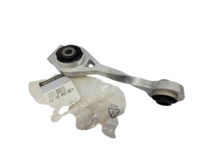 Engine Mount Rear 1.9DCI 8200493821 New OE Renault Megane