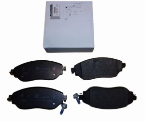 Front Brake Pads 410609161R Renault Trafic 14> 1.6DCI Original New