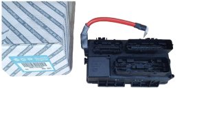 Fuse Box 51737885 Fiat Grande Punto 1.3D MULTIJET DS/TBZ Original New
